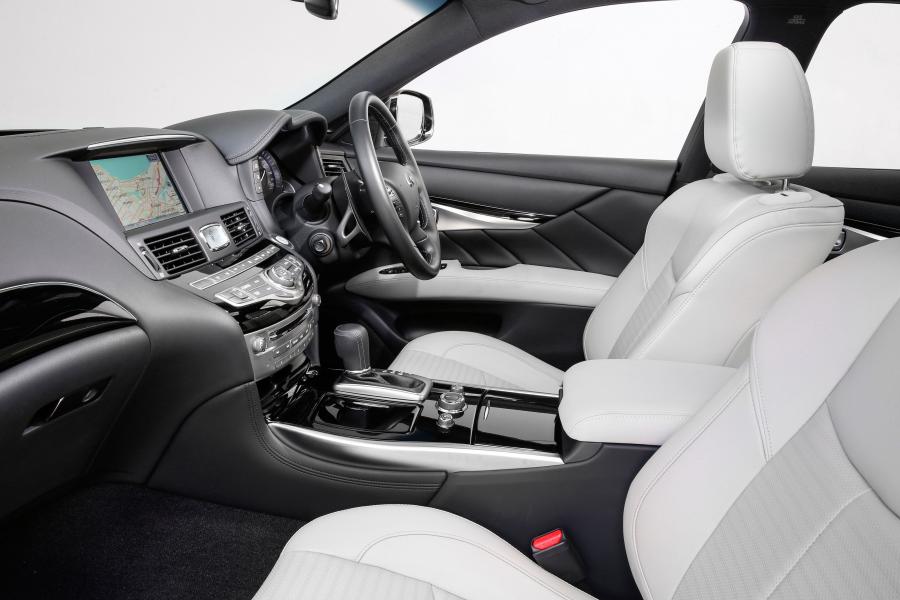  Infiniti Q70 S 2016 года  (AU) (фото 26 из 30)